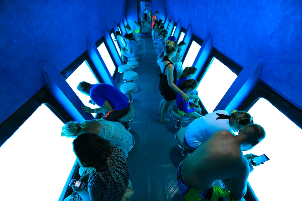 Hola Hola trip + submarine